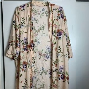 Charming Charlie • Kimono